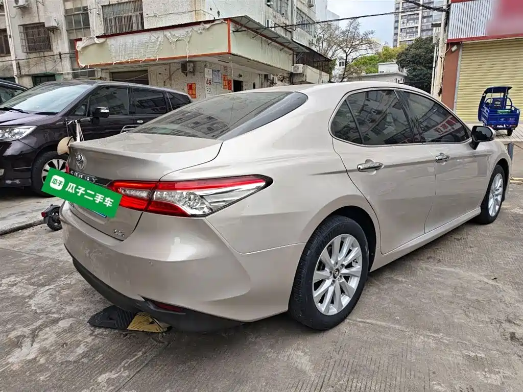 Toyota Camry 2020 — фото 5