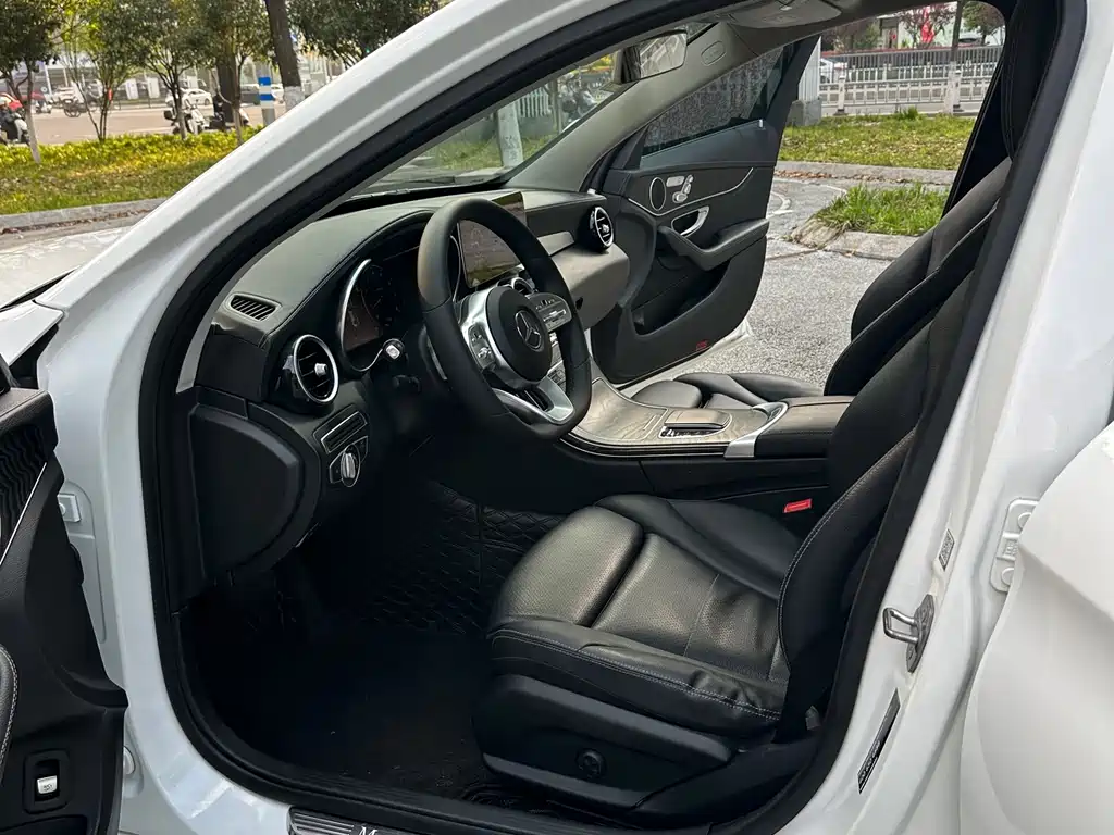 Mercedes-Benz C-Class 2020 — фото 9