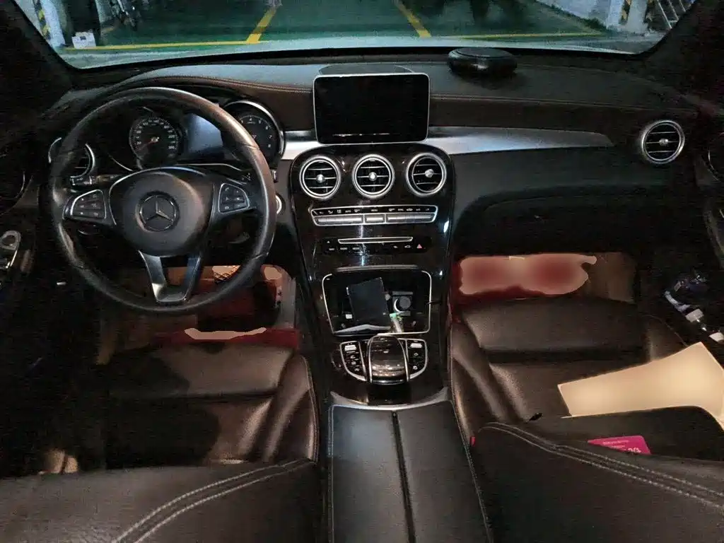 Mercedes-Benz GLC 2018 — фото 13
