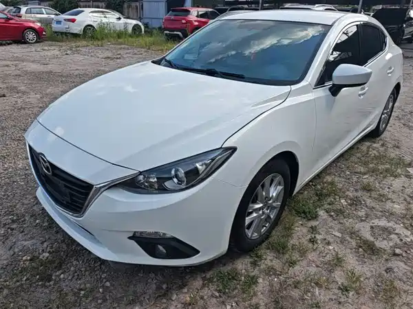 Mazda 3 Axela 2016
