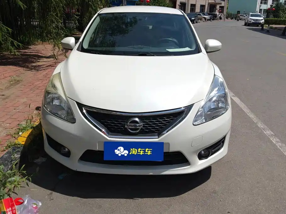 Nissan Tiida 2014