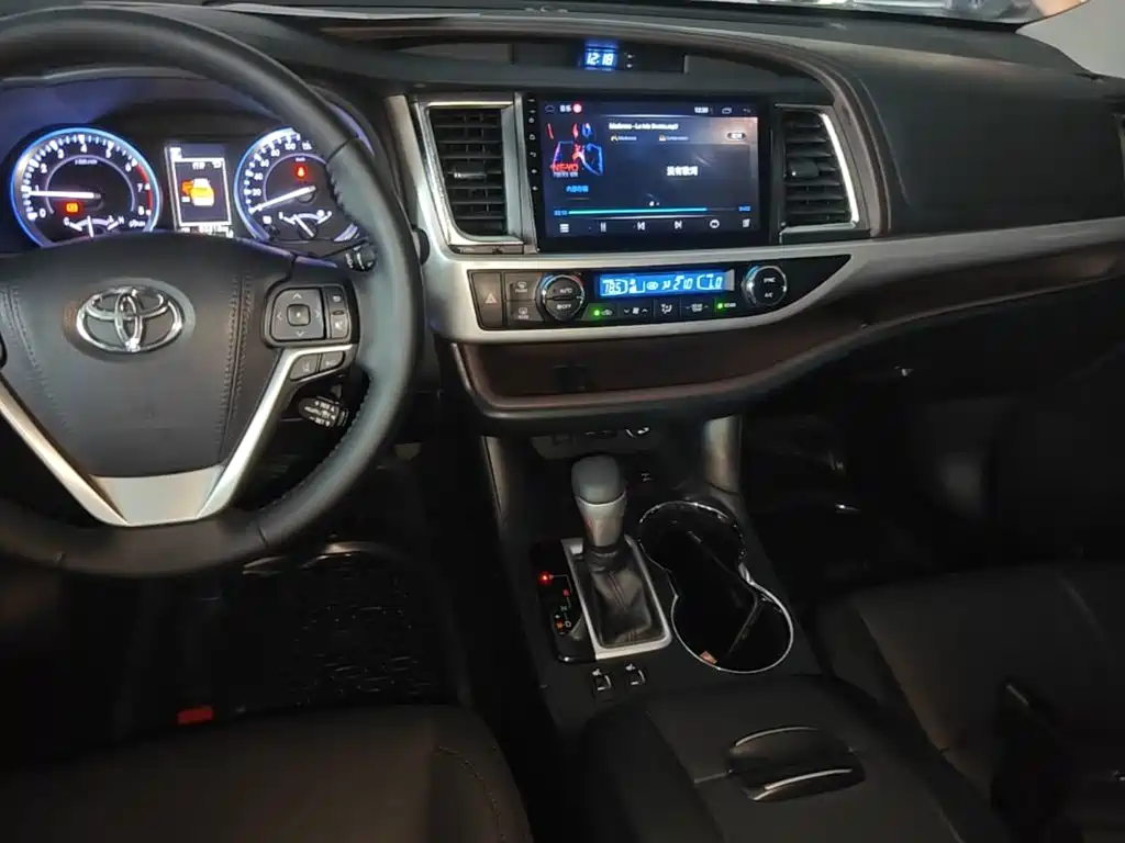 Toyota Highlander 2019 — фото 13