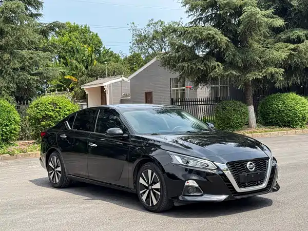 Nissan Teana 2022