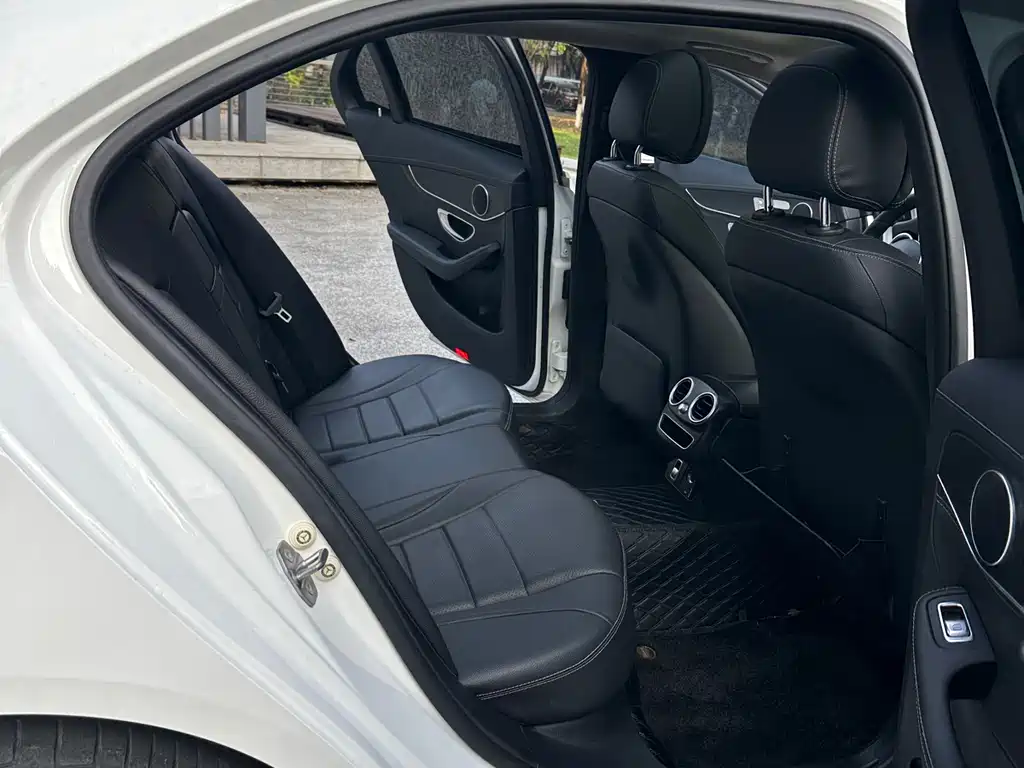 Mercedes-Benz C-Class 2020 — фото 13