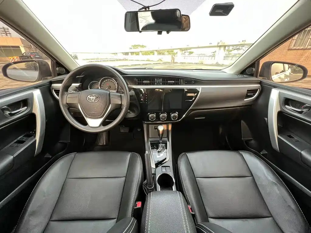 Toyota Corolla 2019 — фото 11