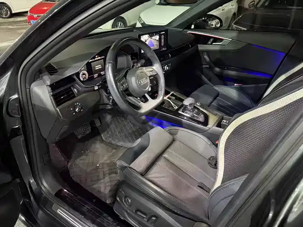 Audi A4L 2023