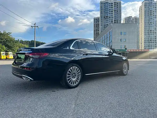 Mercedes-Benz E-Class 2023