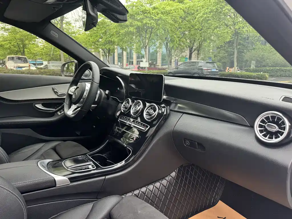 Mercedes-Benz C-Class 2020 — фото 7