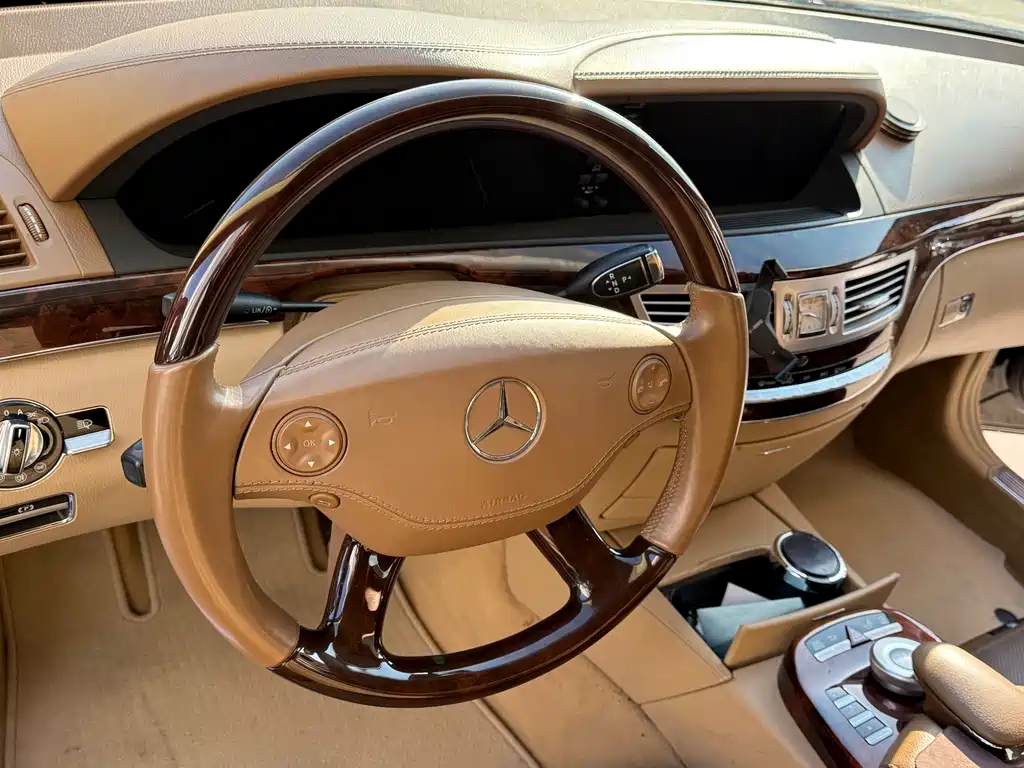 Mercedes-Benz S-Class 2007