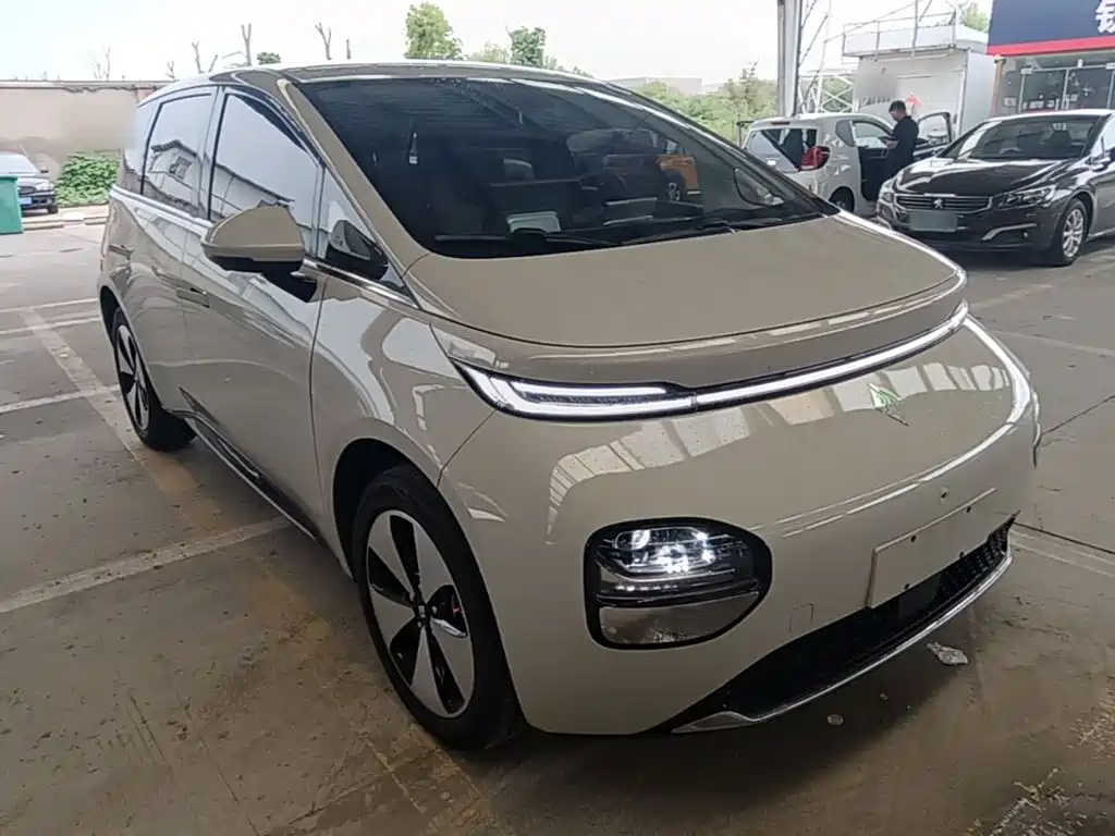 Baojun Clouds 2024
