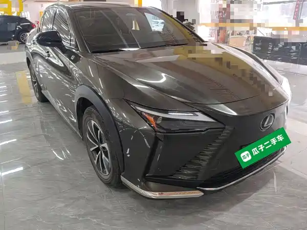 Lexus RZ 2023