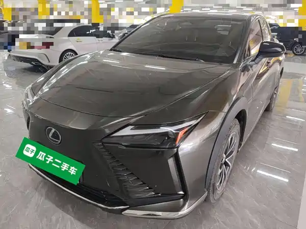 Lexus RZ 2023