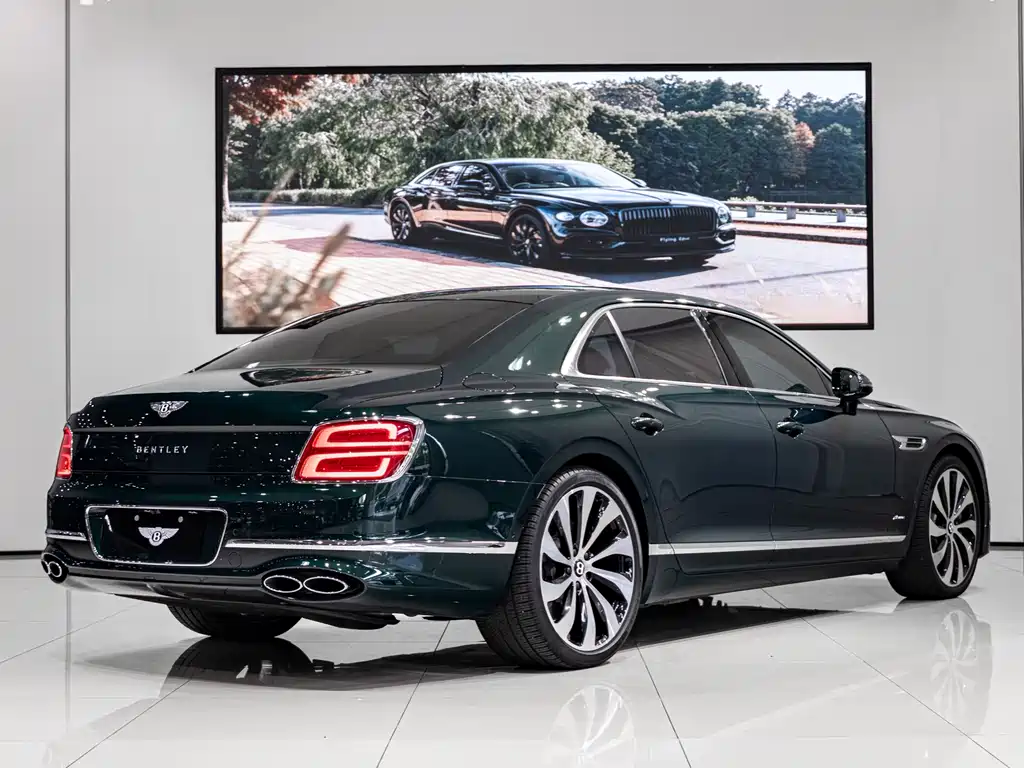 Bentley Flying Spur 2023 — фото 6