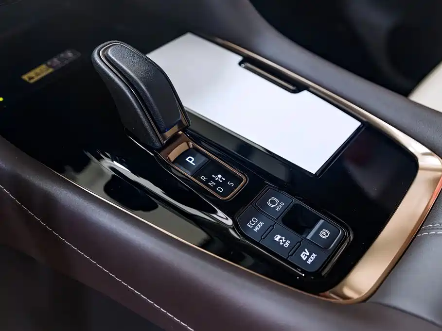 Toyota Vellfire 2024 — фото 14
