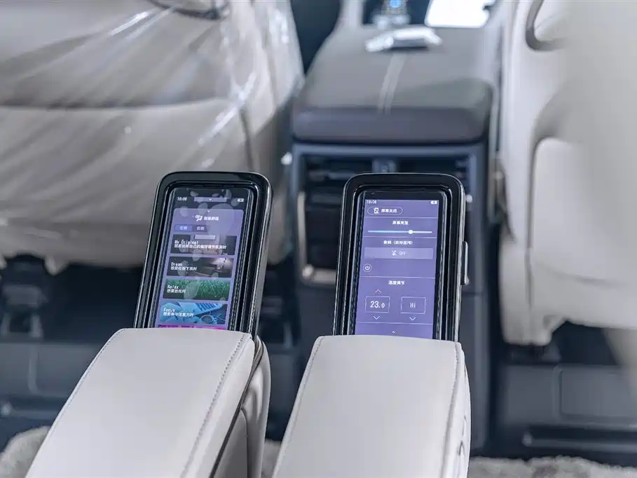 Toyota Vellfire 2024 — фото 16