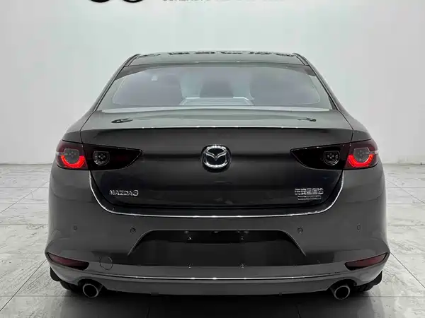 Mazda 3 Axela 2022