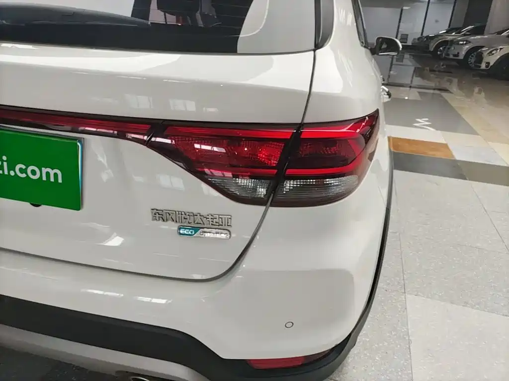 Kia KX Cross 2018 — фото 8
