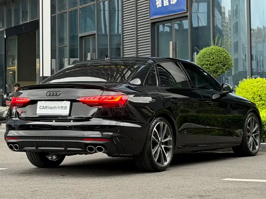Audi S4 2024