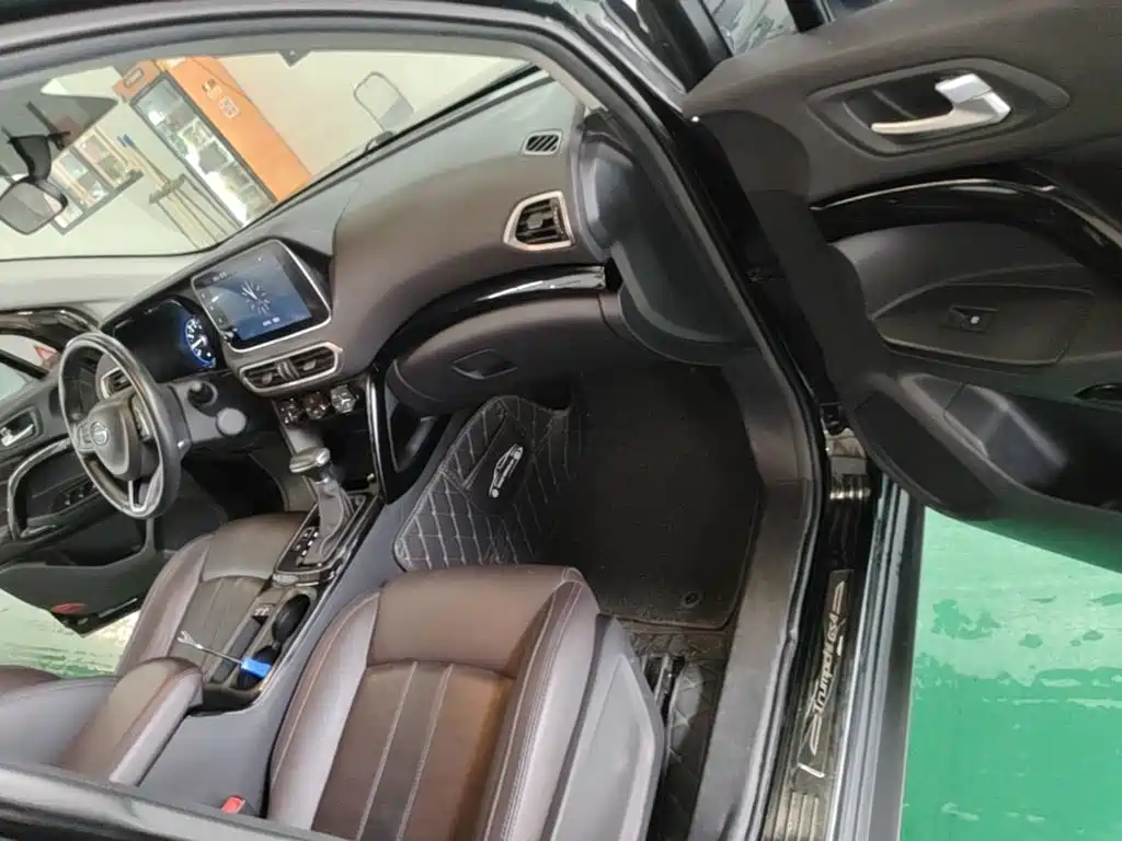 GAC Motor Trumpchi GS4 2018 — фото 11