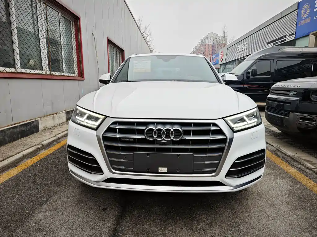 Audi Q5L 2020 — фото 2