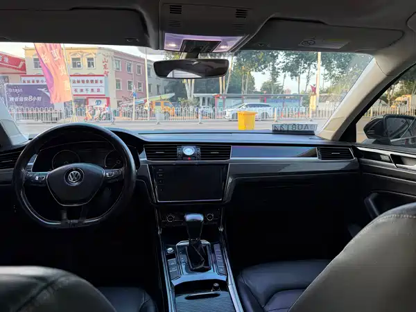 Volkswagen Phideon 2018