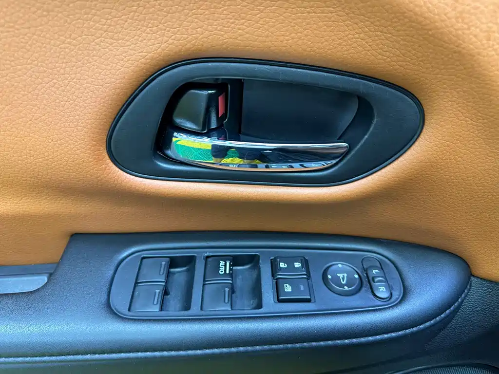 Honda Vezel 2022 — фото 15