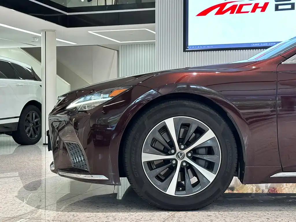 Lexus LS 2021 — фото 15
