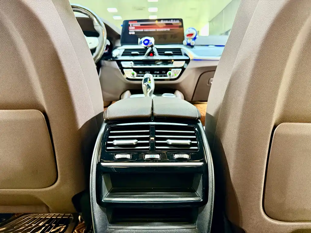 BMW 5 Series 2022