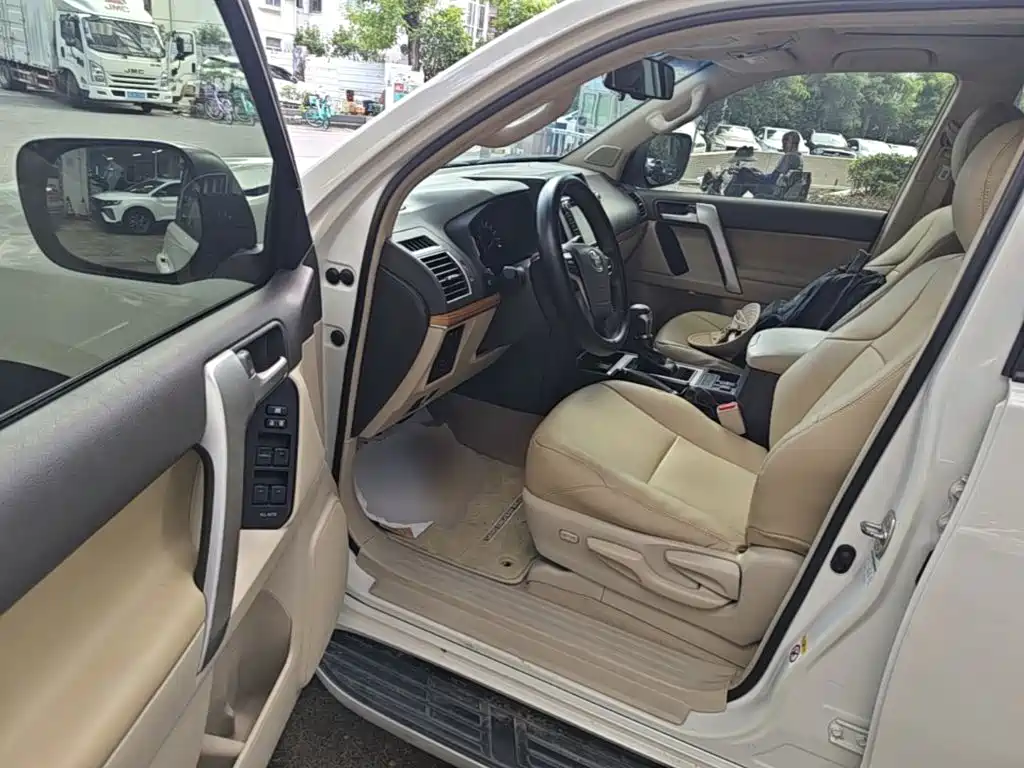 Toyota Prado 2018 — фото 16