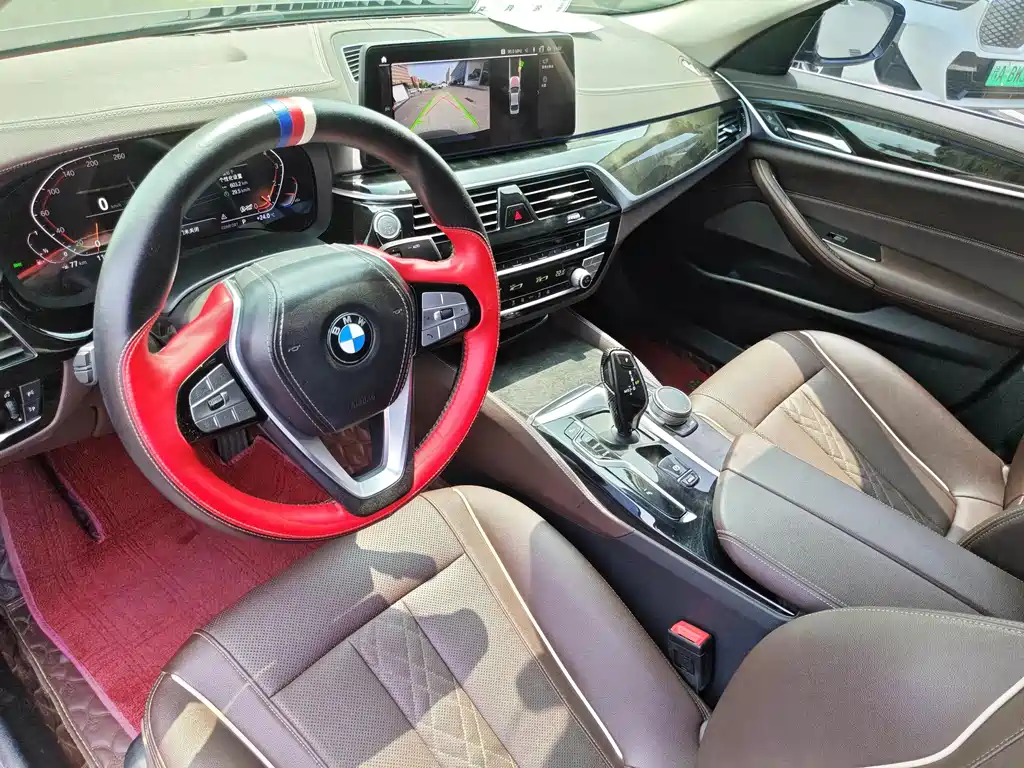 BMW 5 Series 2022 — фото 13
