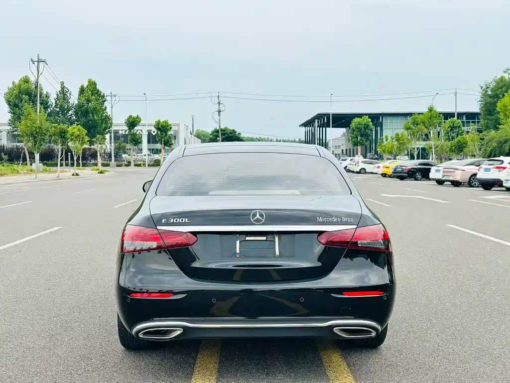 Mercedes-Benz E-Class 2021