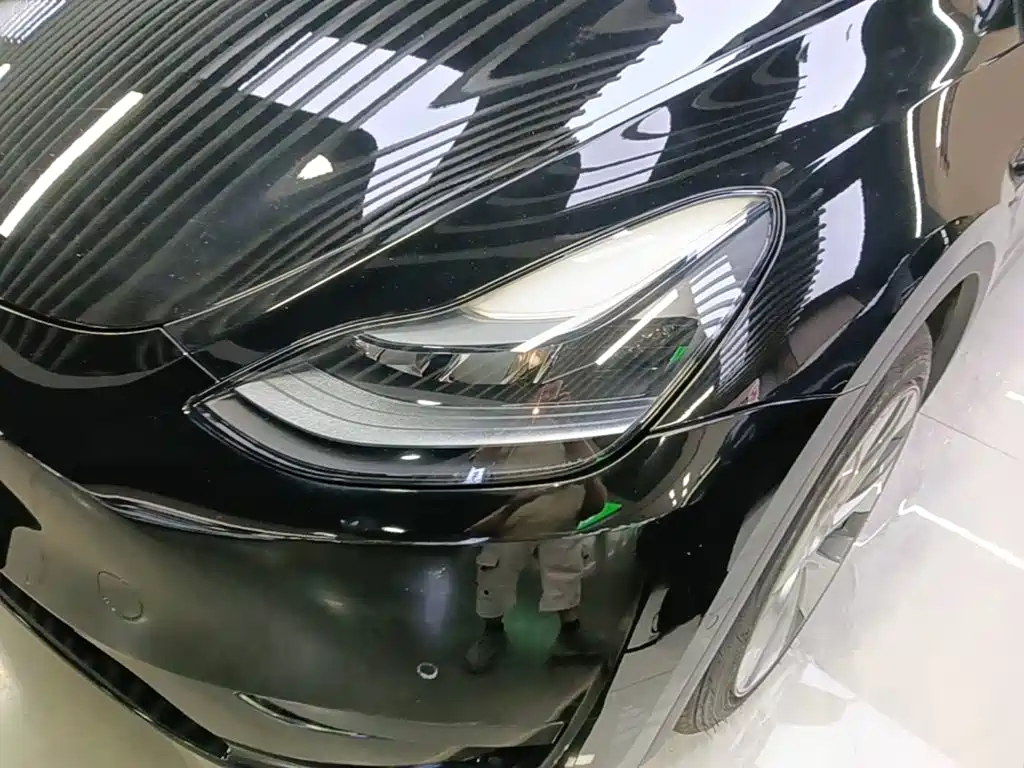 Tesla Model Y 2023 — фото 24
