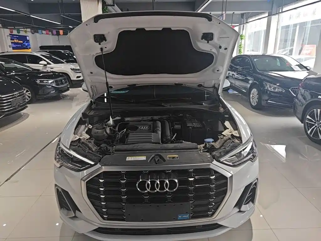 Audi Q3 2021 — фото 20