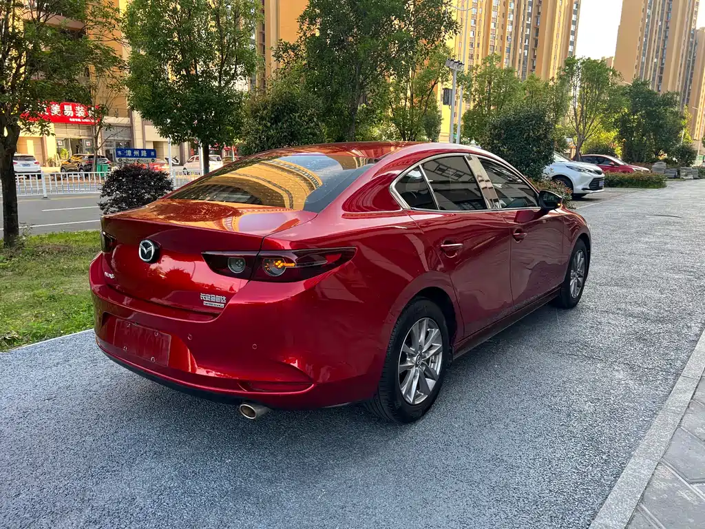 Mazda 3 Axela 2019 — фото 10