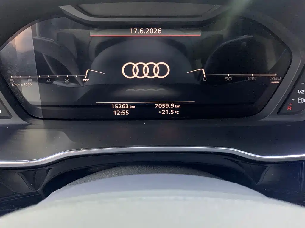 Audi Q3 2023 — фото 6