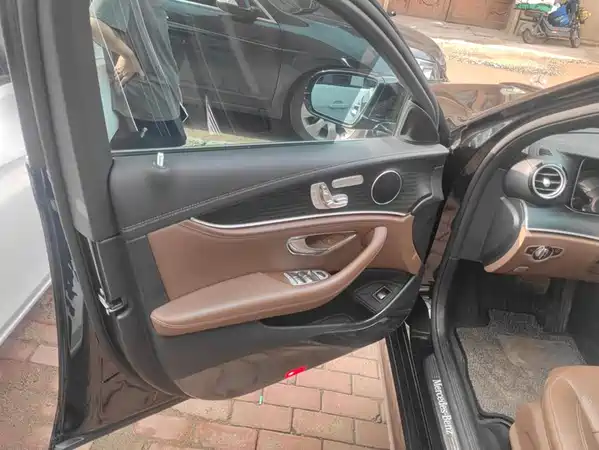 Mercedes-Benz E-Class 2023