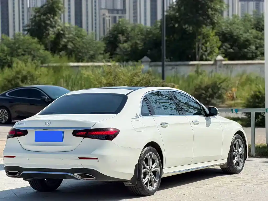 Mercedes-Benz E-Class 2023