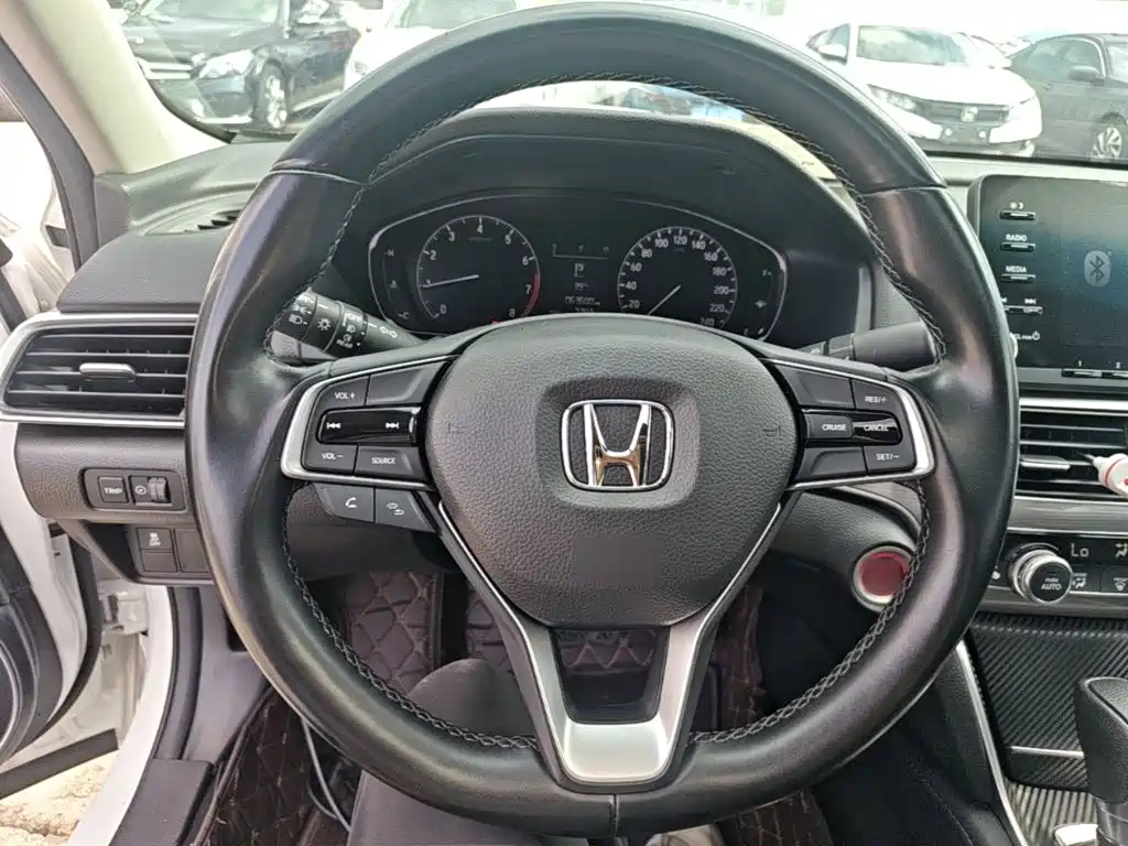 Honda Accord 2021 — фото 11