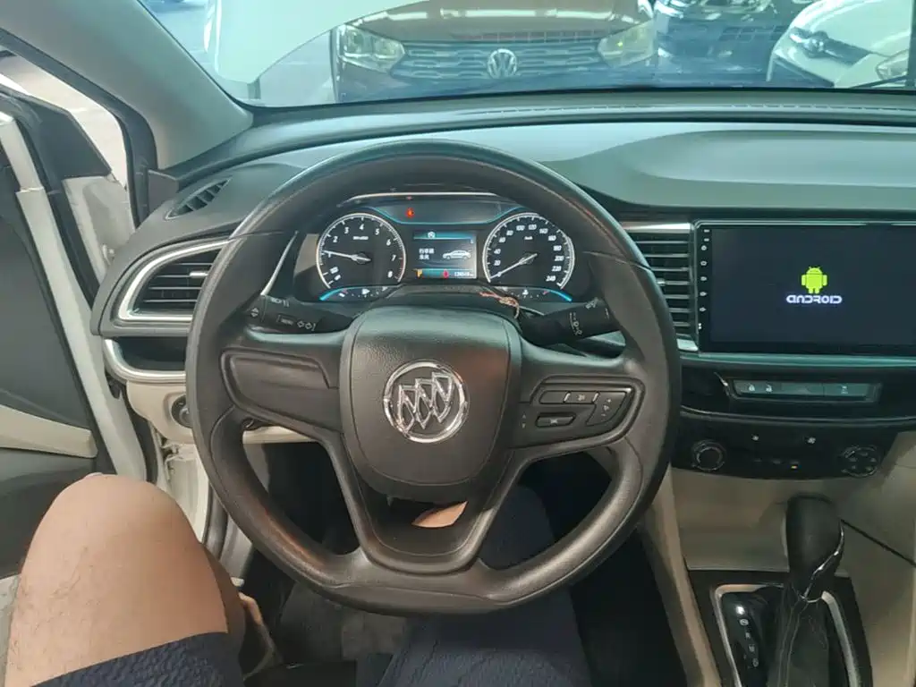 Buick Excelle 2015 — фото 11
