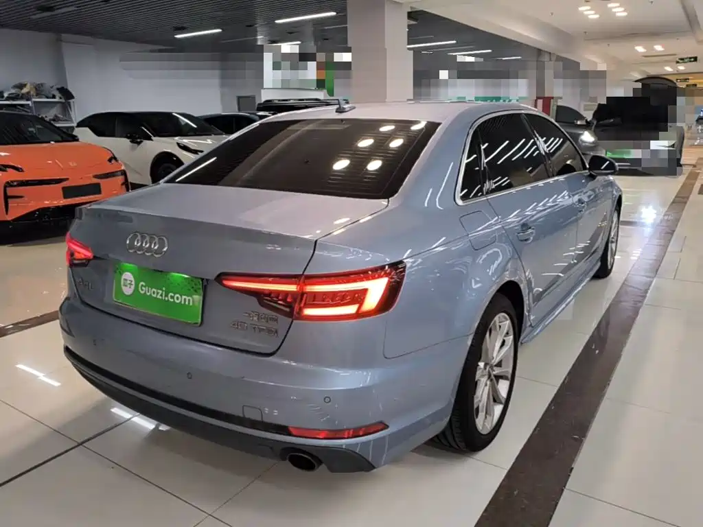 Audi A4L 2018