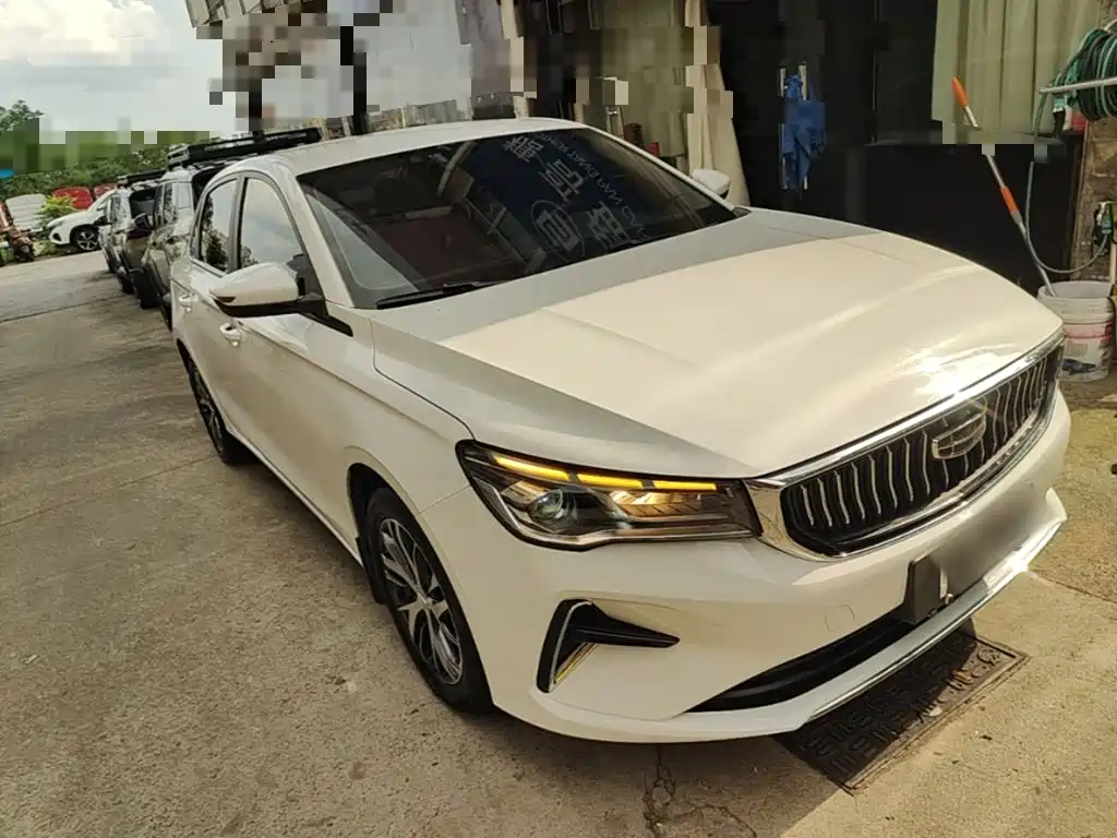 Geely Emgrand 2024