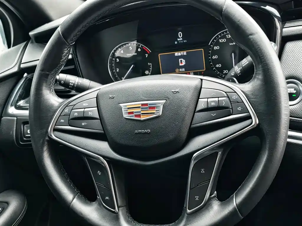 Cadillac XT5 2022 — фото 16