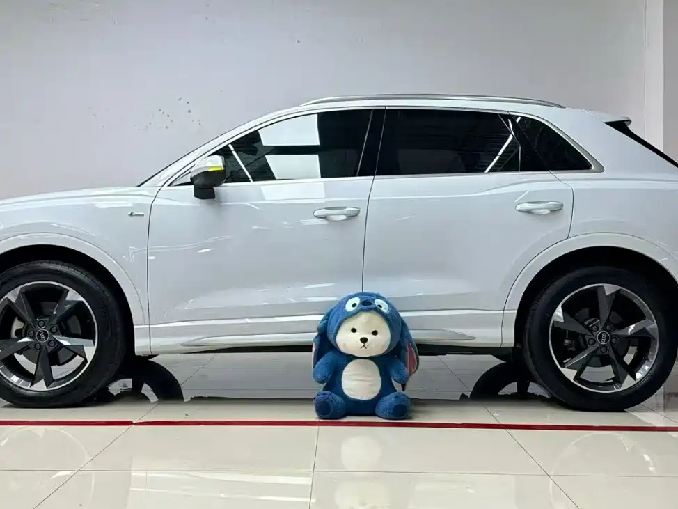 Audi Q3 2021 — фото 2