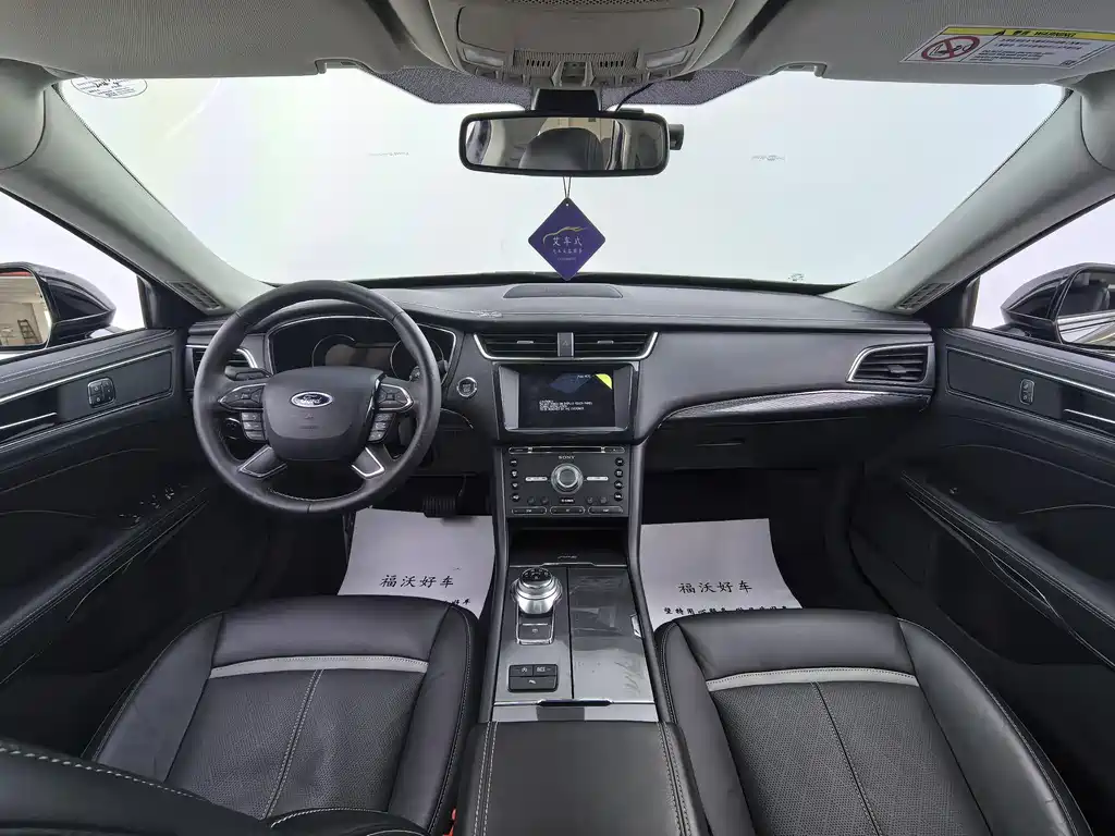 Ford Taurus 2019 — фото 15