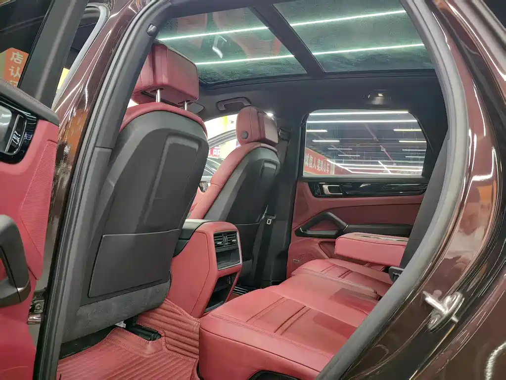 Porsche Cayenne 2019 — фото 14