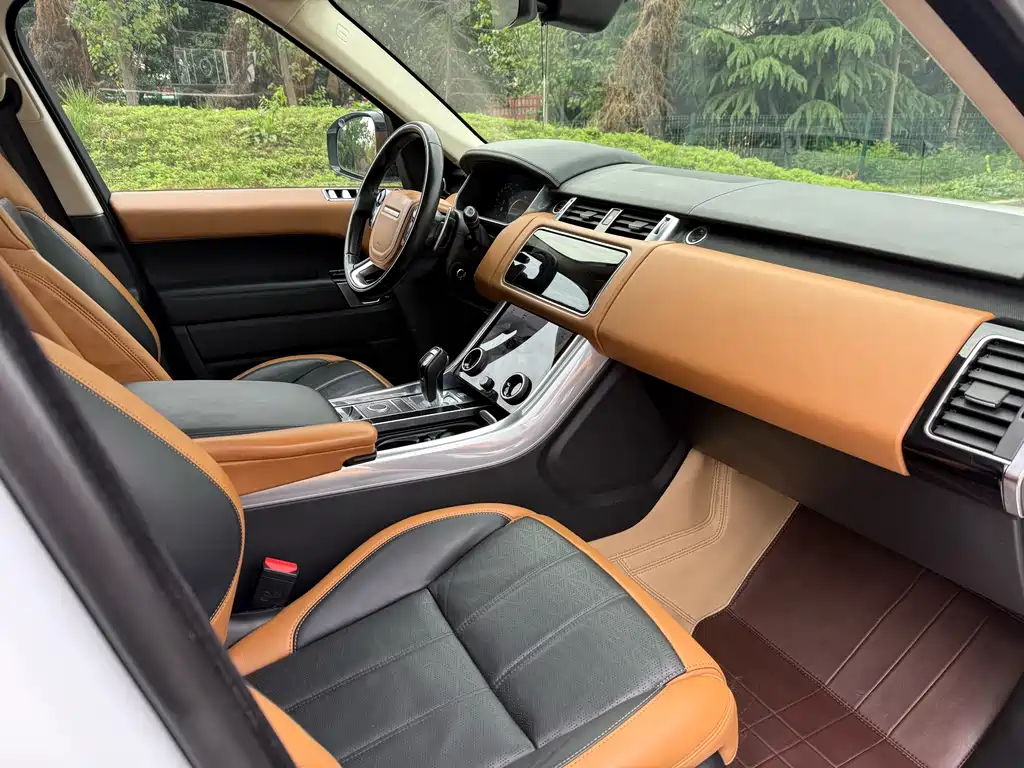 Land Rover Sport 2018 — фото 11