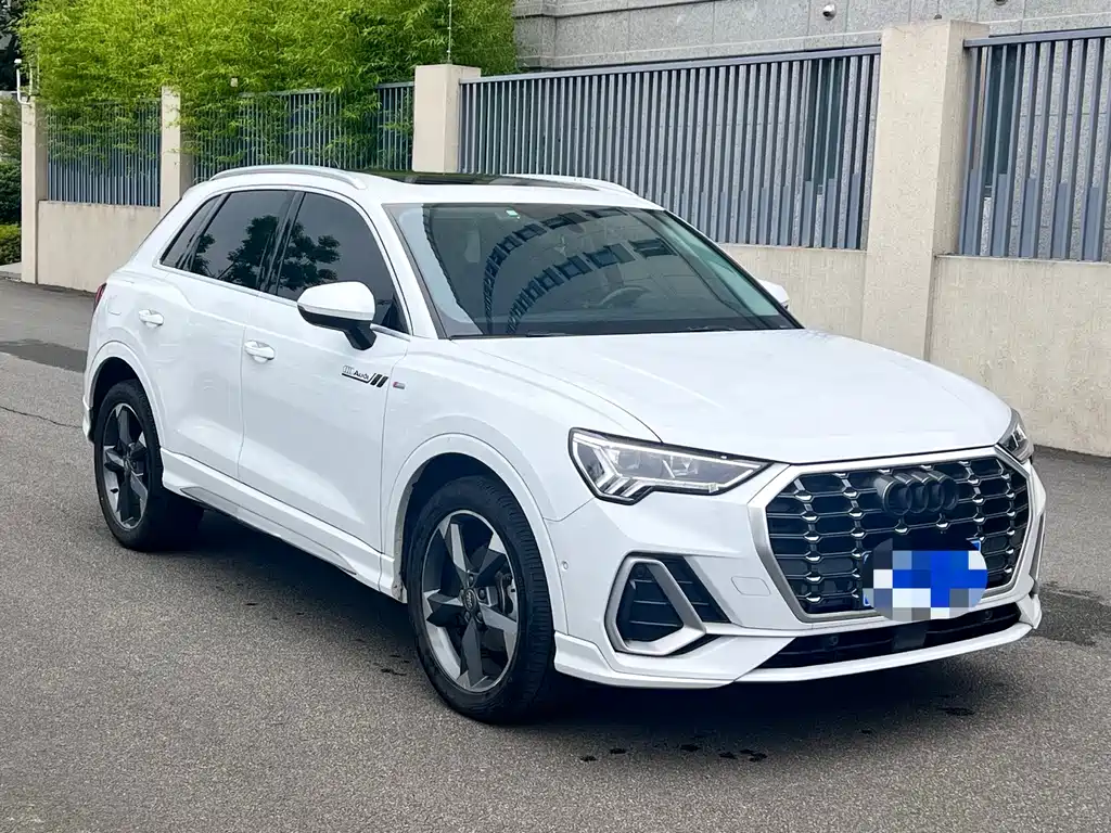 Audi Q3 2021