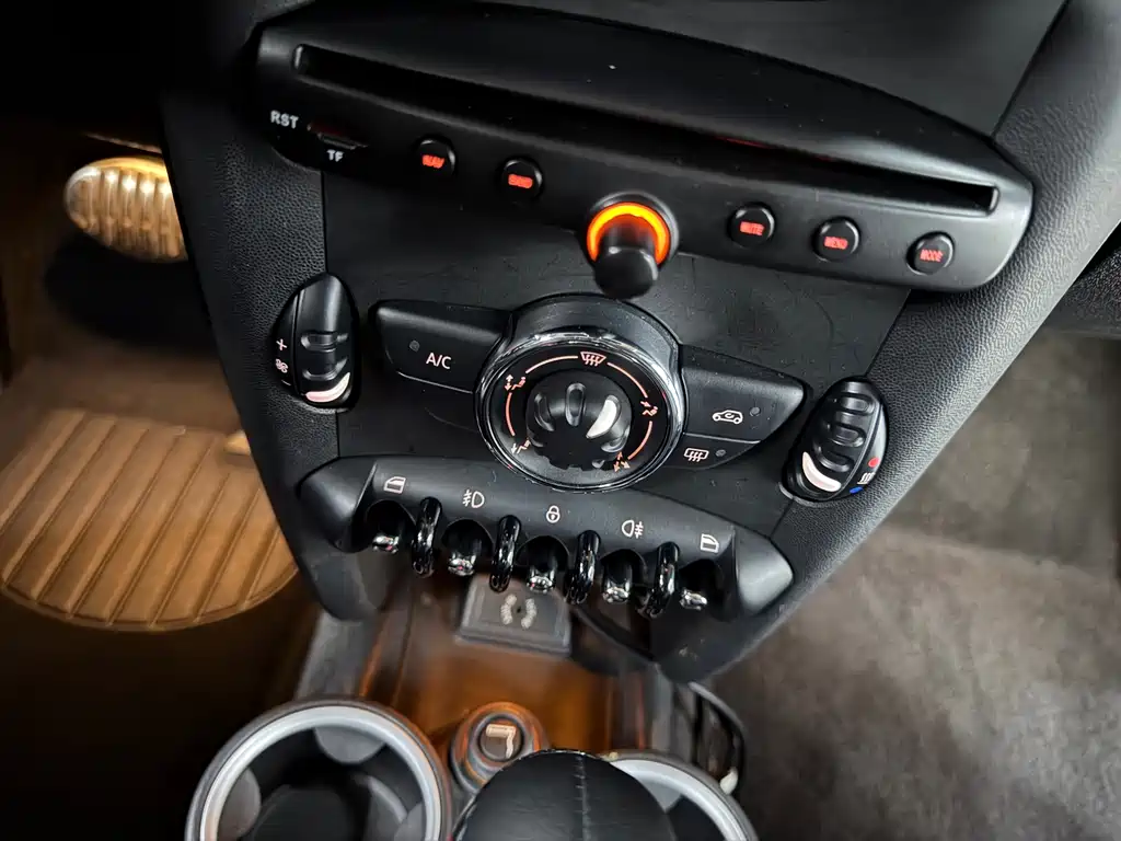 MINI Clubman 2014 — фото 12