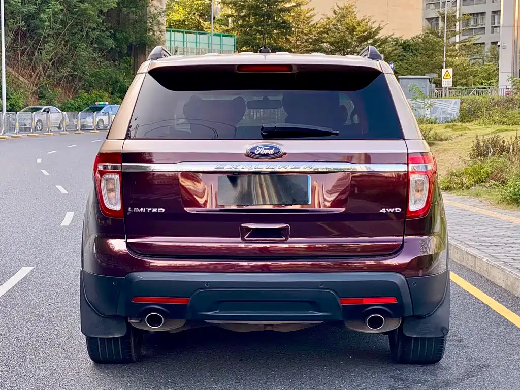 Ford Explorer 2015 — фото 6