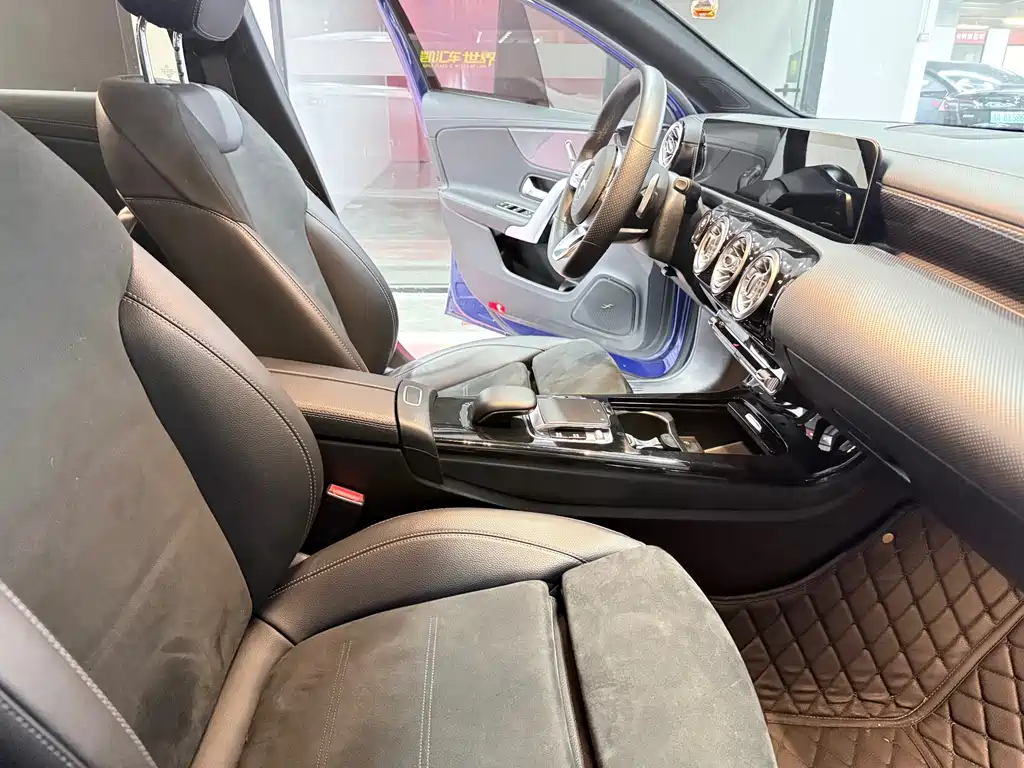 Mercedes-Benz A-Class 2020 — фото 14
